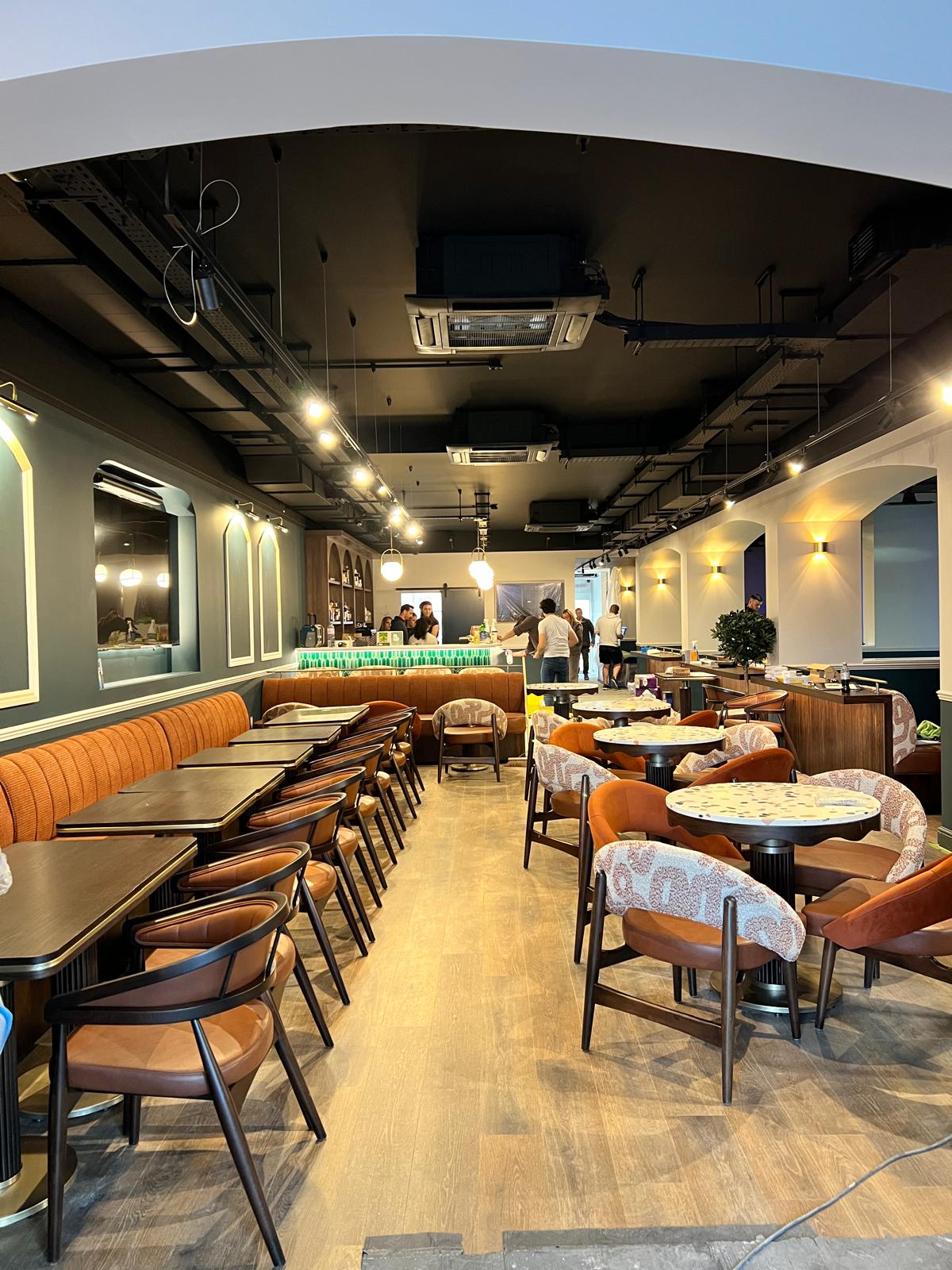 Golf Studio, Bar & Restaurant